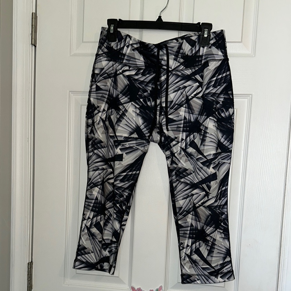 Danskin Now Black and White Leggings with Tropical Print